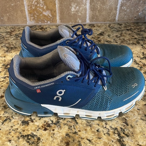 OnCLOUD Cloudflyer women’s running shoe - Picture 2 of 4